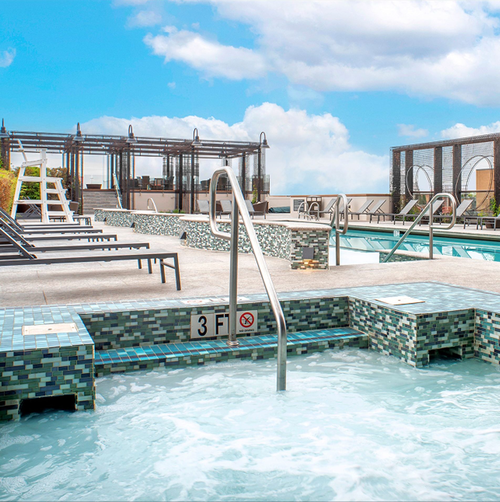 mirafirstandm_amenities