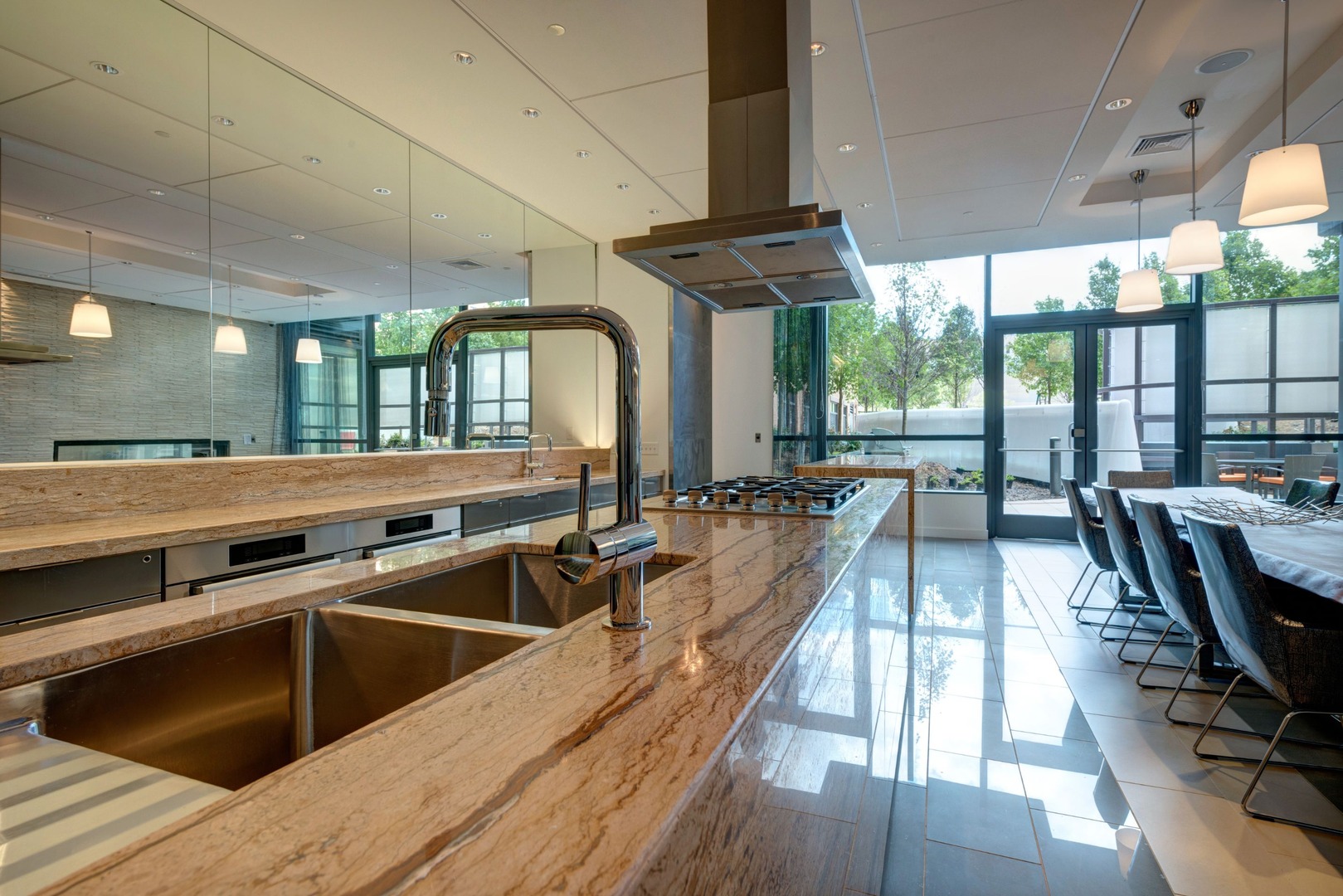 MiraFirstandM_LuxuryApartmentCommunity_Clubhouse_NoMaWashingtonDC