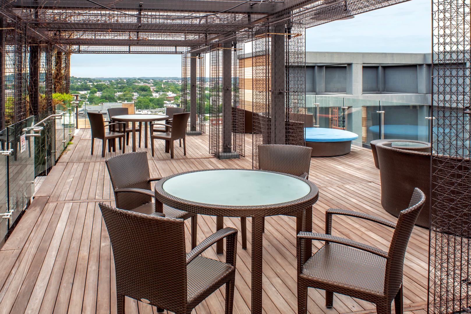 MiraFirstandM_LuxuryApartmentCommunity_Pool_NoMaWashingtonDC